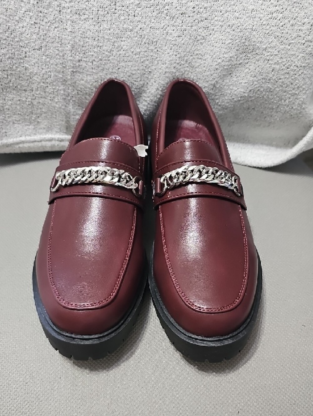 Women's Res PU Leather Chain-Accent Loafers NIB